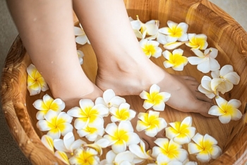 THẢO DƯỢC NGÂM CHÂN VẠN LÝ – CHĂM SÓC SỨC KHỎE TỪ GỐC